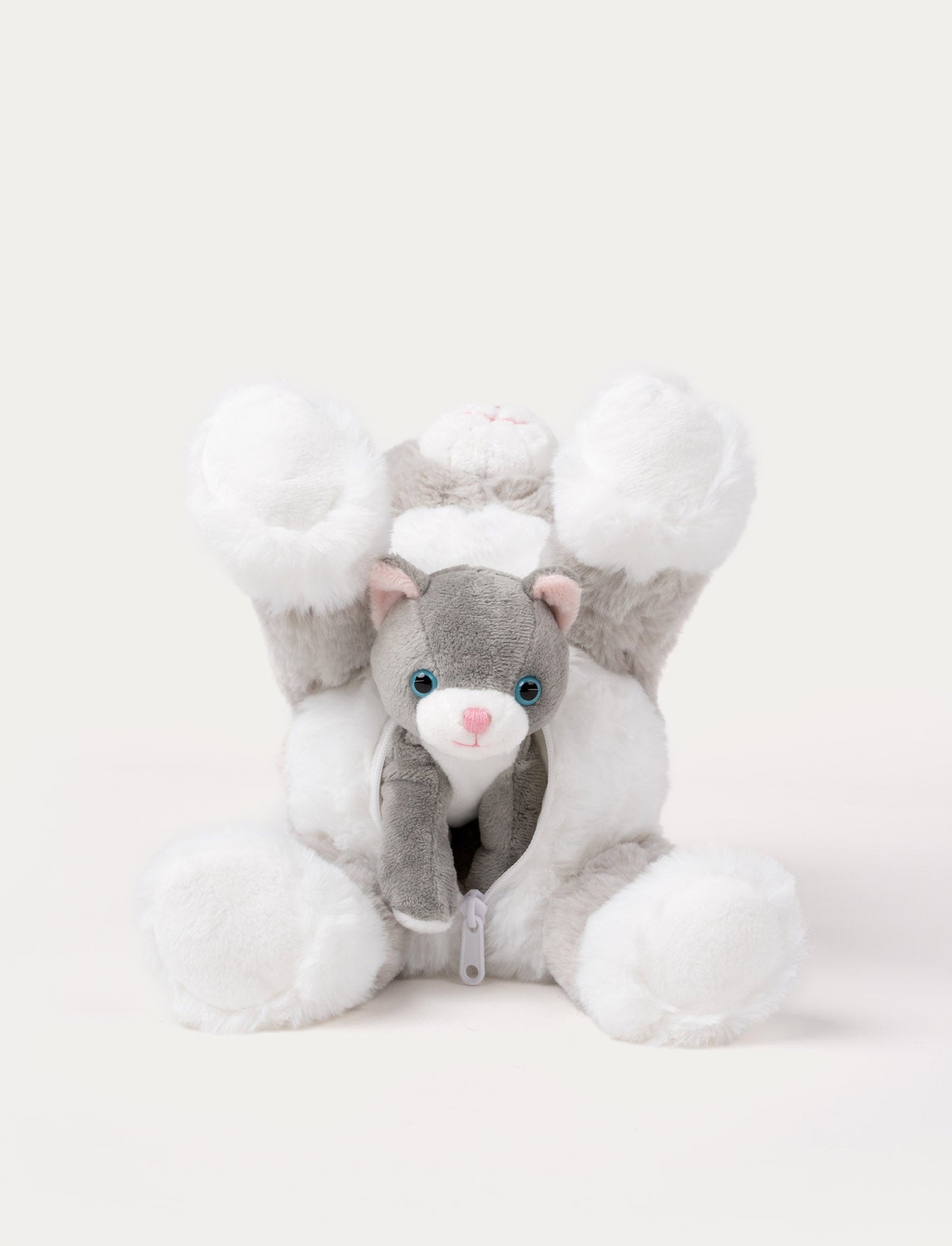 Cat Tuva with Kitten