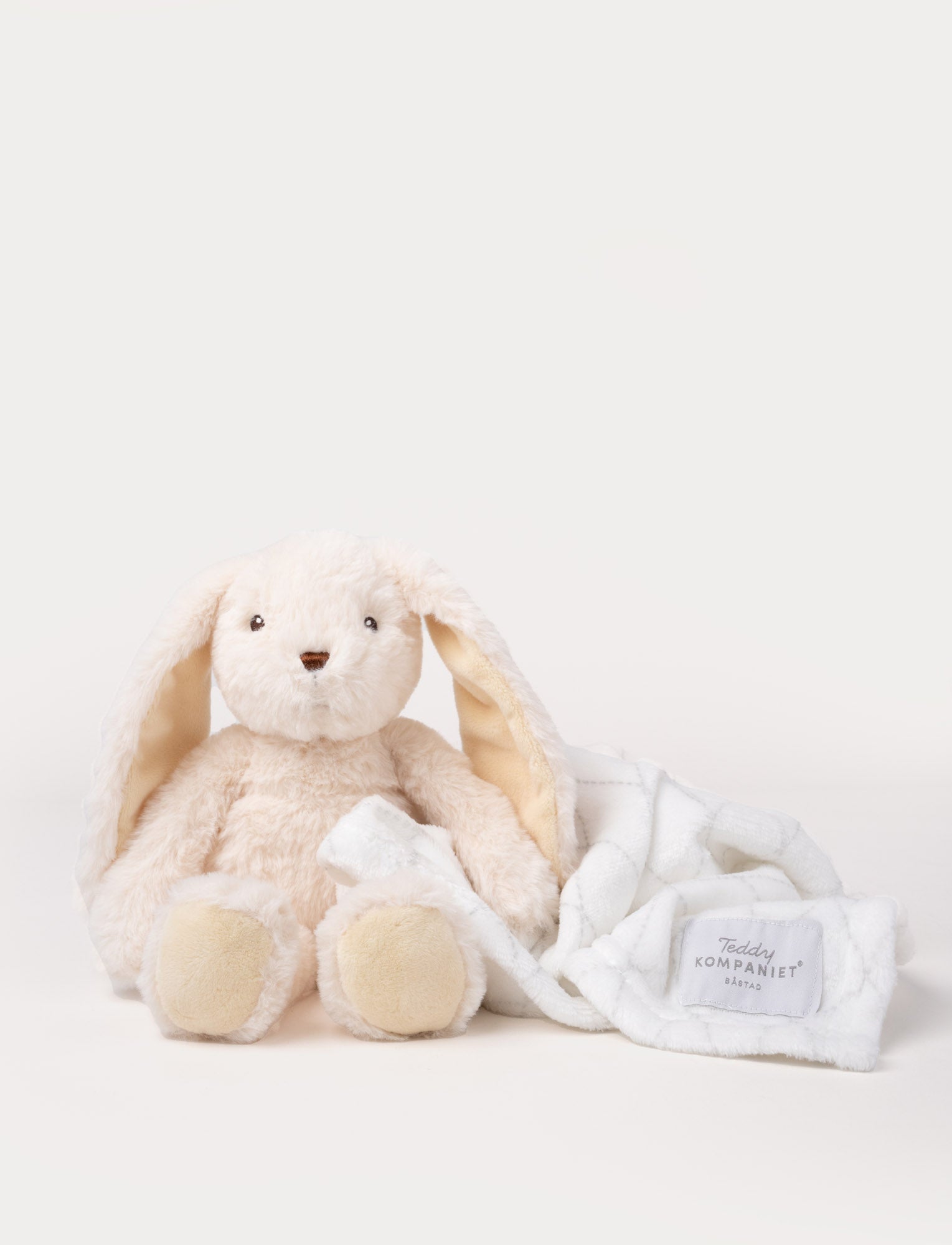  Image of Svea with Blanket in Gift Box