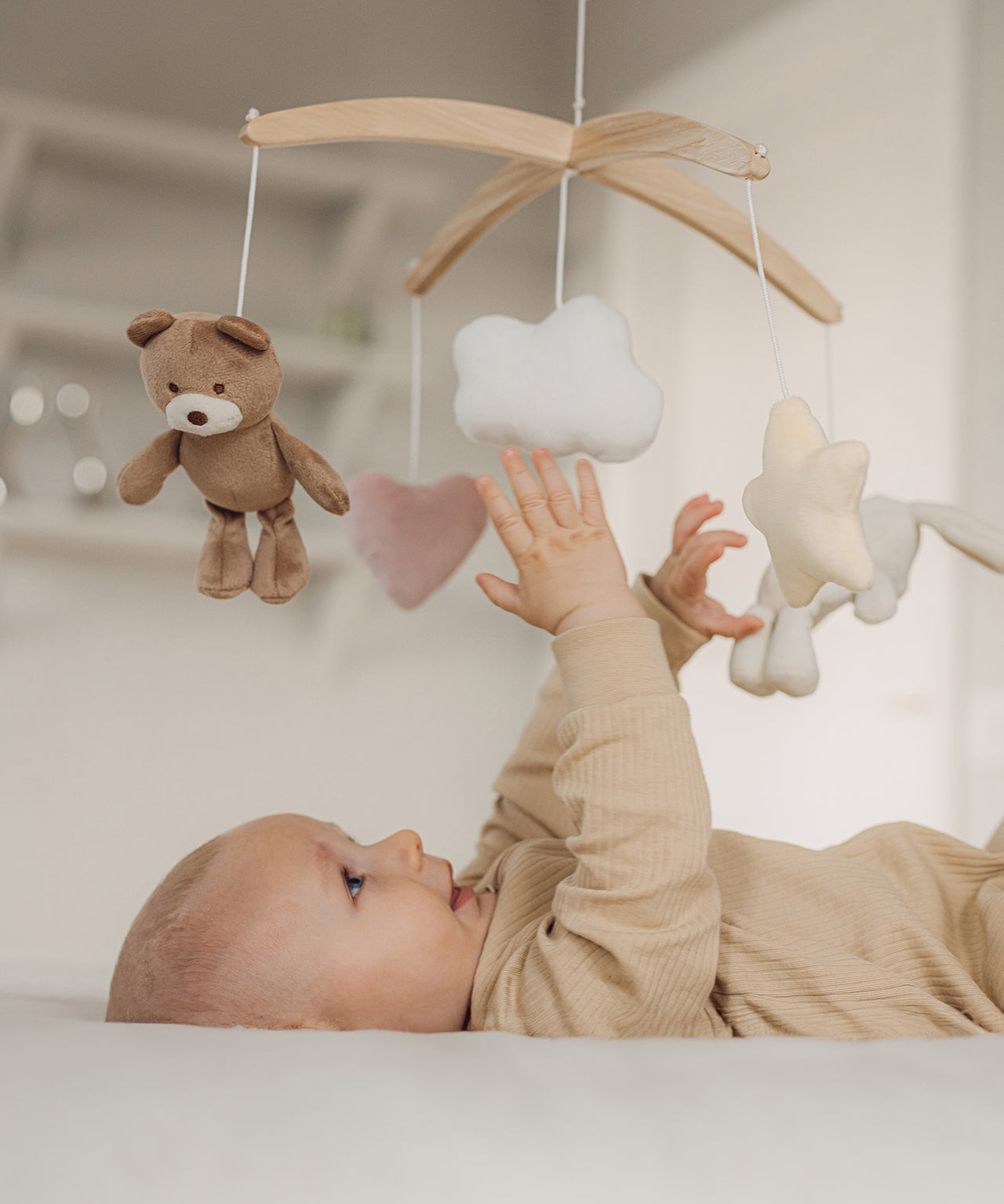  Image of files/4418_Babymobil_BabyBed_LOW_tall.jpg