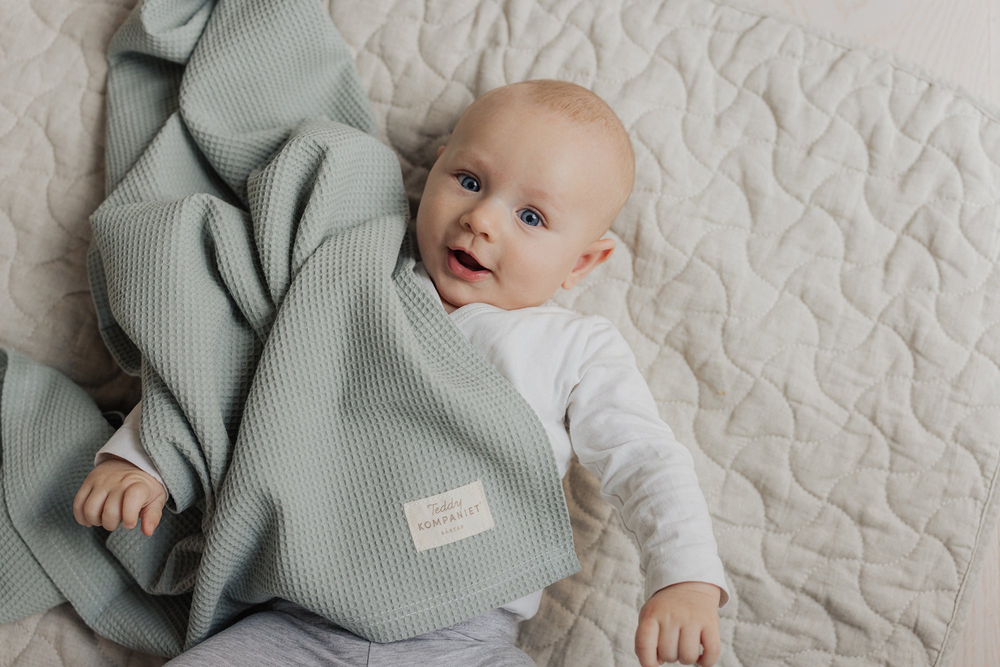  Image of files/4426_Babyblanket_Green_LOW.jpg