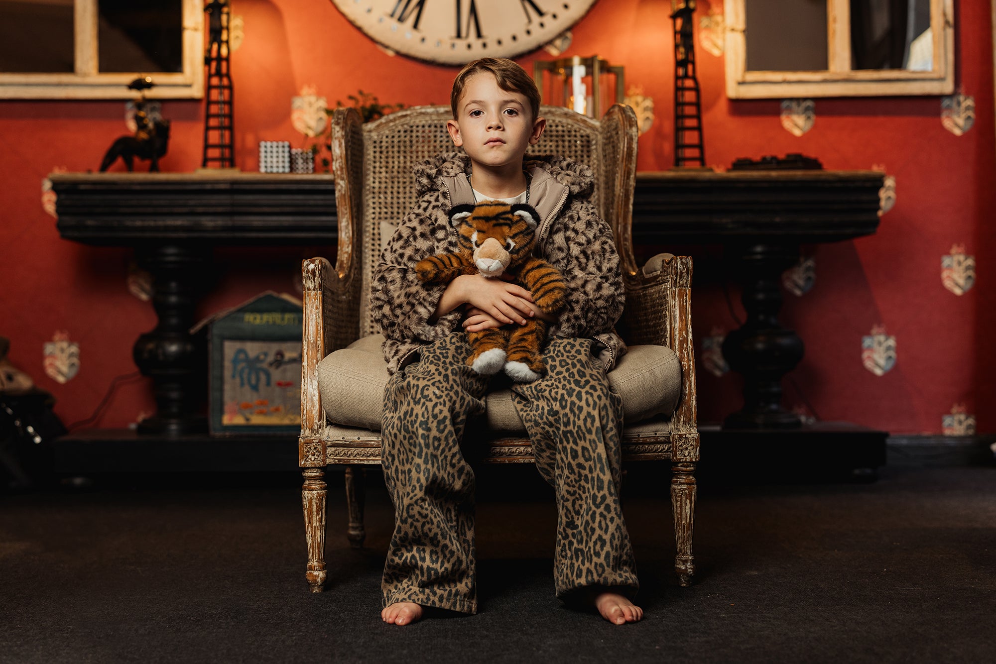  Image of files/4433_TeddyWild_ChairBoy_Wide_LOW_c815b2fe-506e-496b-aa8a-f5729a687f03.jpg